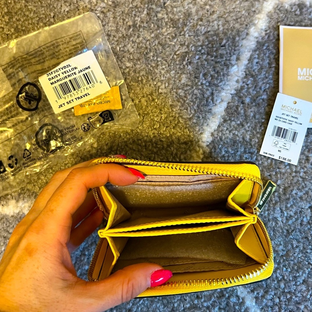 NWT 💛 Bundle of Michael Kors 💛 Mirella Small Ombré Crossbody & Jet Set Wallet - Picture 8 of 9
